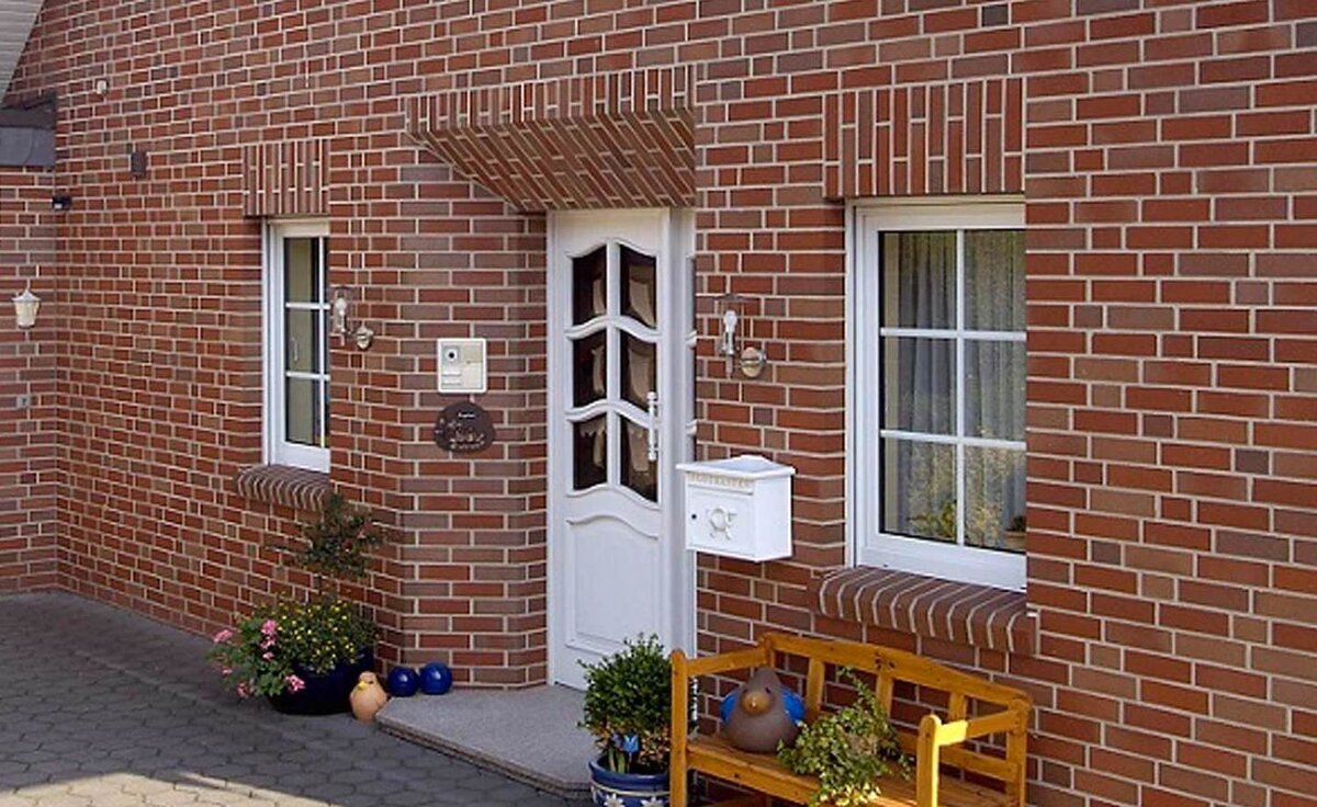 Источник: https://idei.club/uploads/posts/2022-08/1661391197_10-idei-club-p-dom-s-termopanelyami-oboi-31.jpg