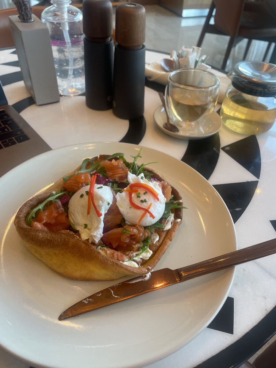 Завтрак в Risen Café