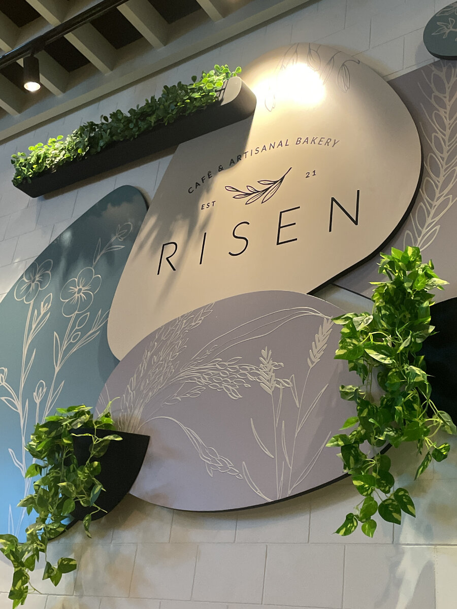 Risen Café