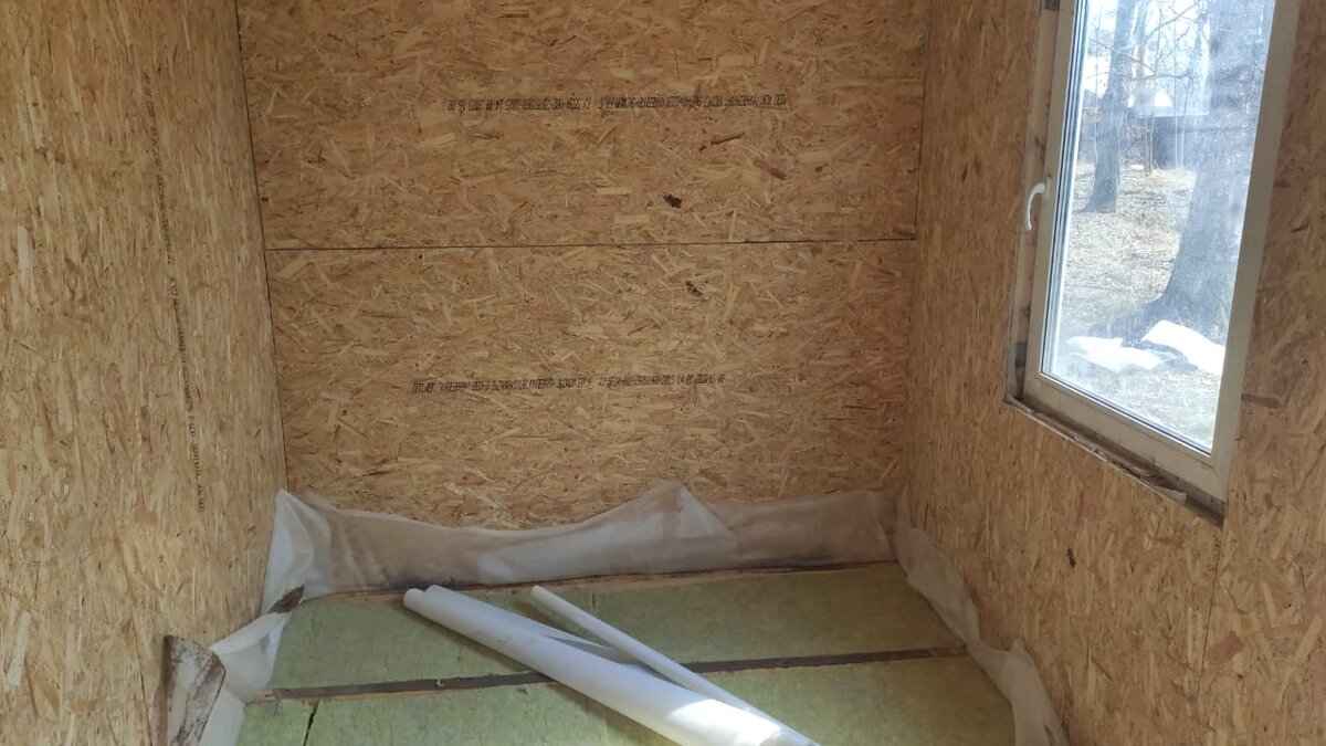 остался обшить пол 