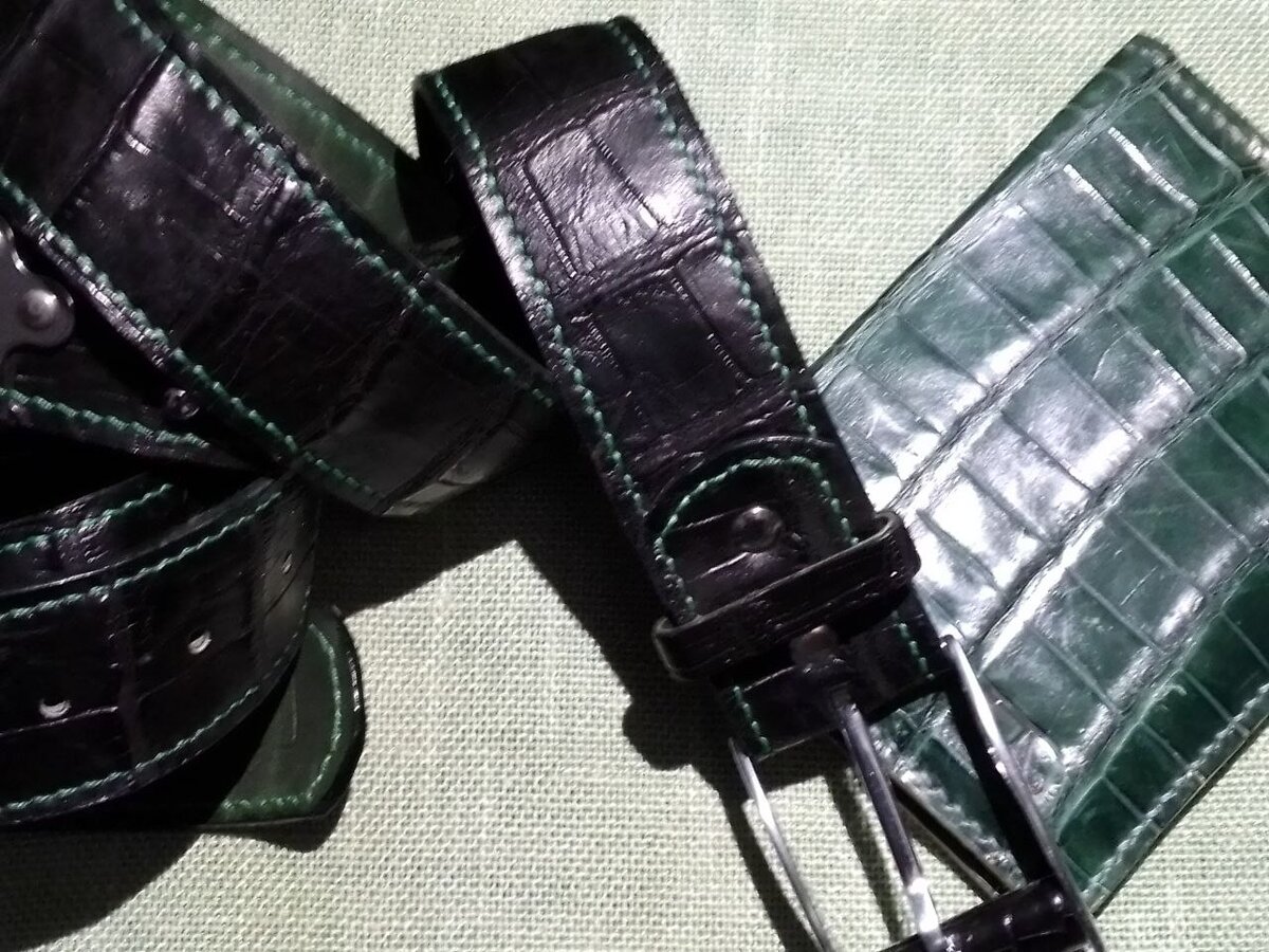 Аксессуары ручной работы мастерской "Бароссо Арт" из натуральной крокодиловой кожи