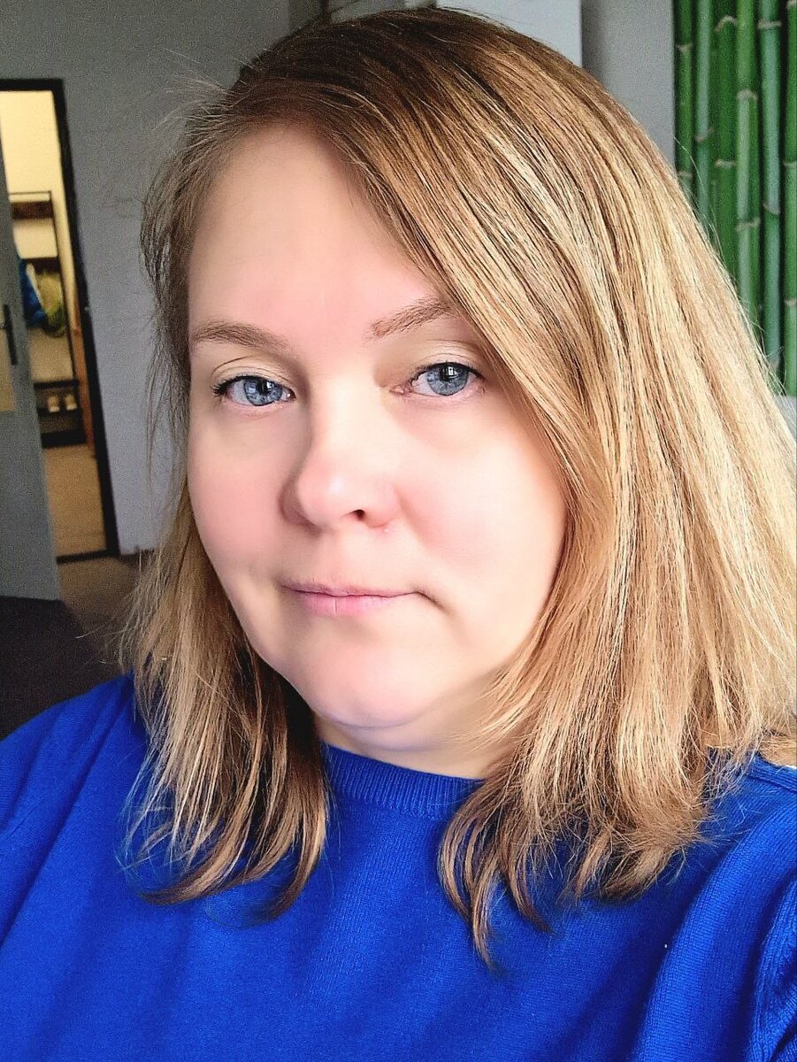 а это я, обожаю синий цвет