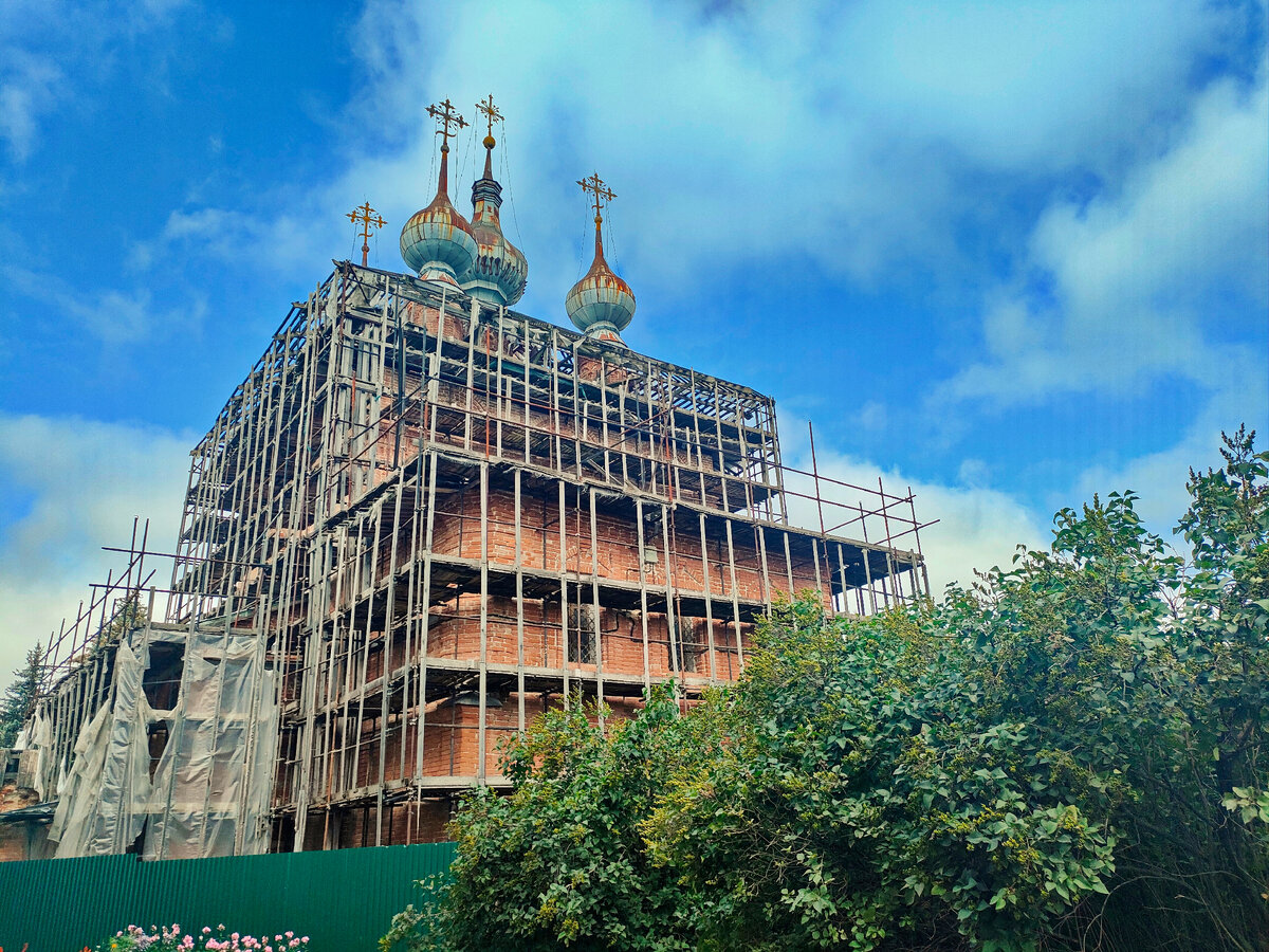 Юрьев-Польский, Михайло-Архангельский монастырь