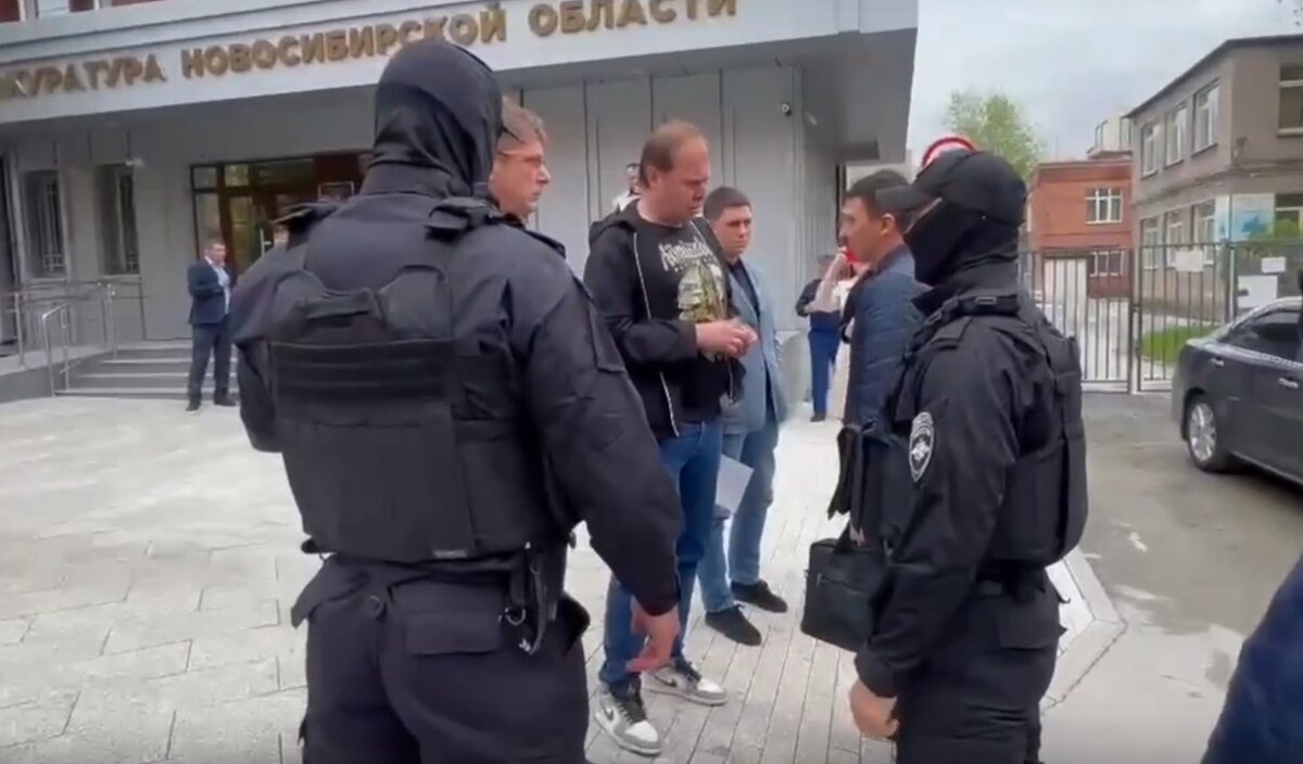 Момент задержания. Кадр из видео прокуратуры Новосибирской области.
