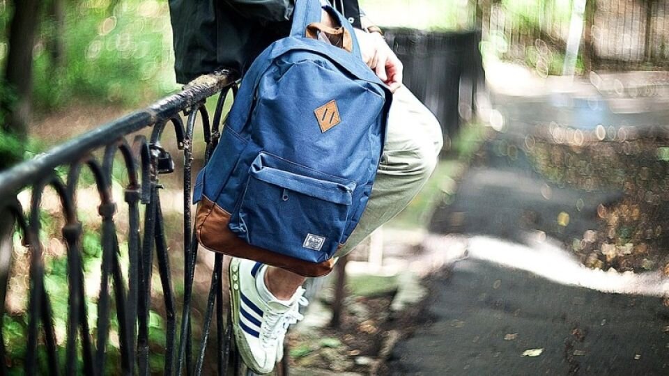    Подросток. Школьник. Источник: flickr.com