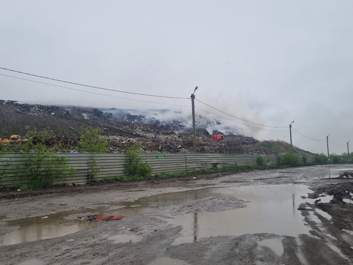 Пожар на Левобережном мусорном полигоне в Новосибирске. Фото из ТГ-канала мэрии Новосибирска