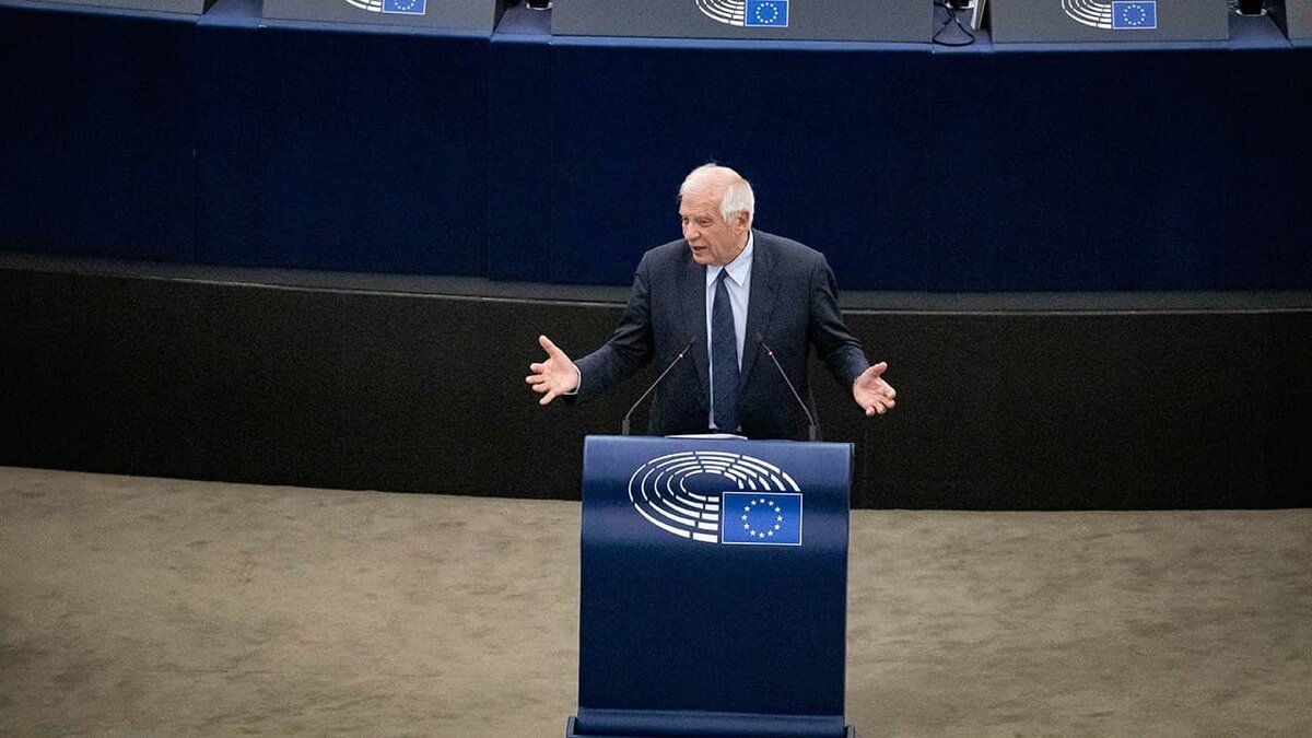 Фото: https://tvzvezda.ru/ (https://mcdn.tvzvezda.ru/storage/news_other_images/2024/05/10/df789e925f7d438f935601557d8b89af.jpg)
