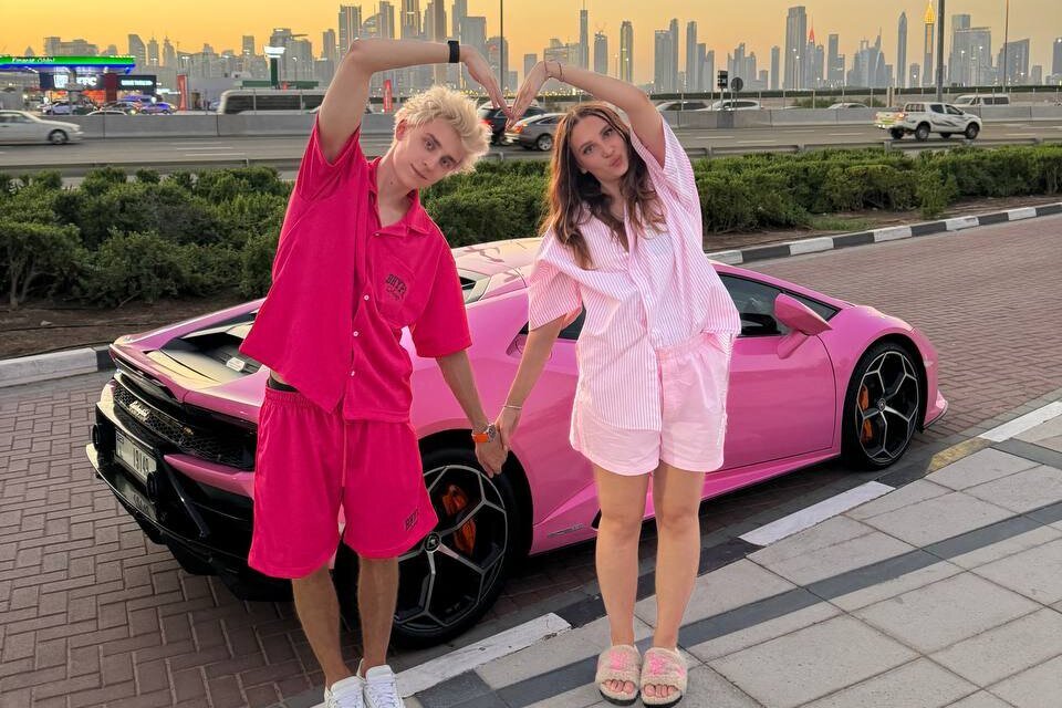     Любимый блогер ваших детей: как Влад А4 построил свою бизнес-империю?