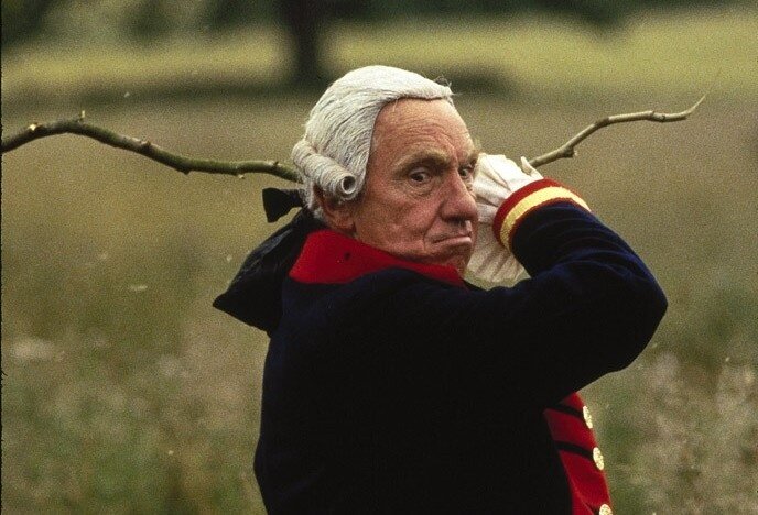 Первый приступ безумия короля. Кадр из одноименного кинофильма. 