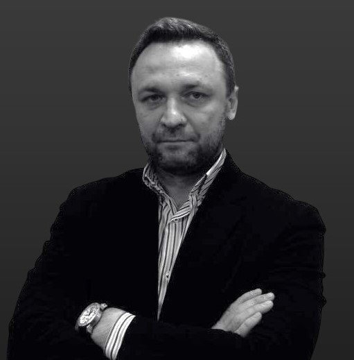 Советник «Инфралекс» Родион Шинкарев «В отсутствие постановления правительства о Порядке определения арендной платы текст законопроекта не дает ответа на вопрос: если доходы арендатора будут расти, то будет ли расти арендная плата и не станет ли в итоге ее размер больше, чем размер по заключенным договорам аренды. Сроки принятия правительством РФ постановления неизвестны. В период с момента вступления в силу закона в новой редакции и до момента принятия постановления правительства РФ может пройти достаточное количество времени. Отсутствие постановления может породить на практике дополнительные споры между арендодателем и арендаторами относительно размера арендной платы и порядка ее уплаты».