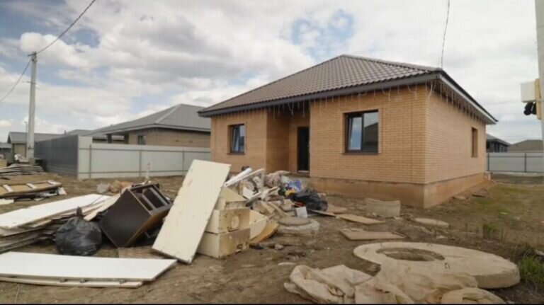    Сносить не будут. В ЖК «Дубовый Плес» Оренбурга после паводка дома отремонтируют Белов Михаил Александрович