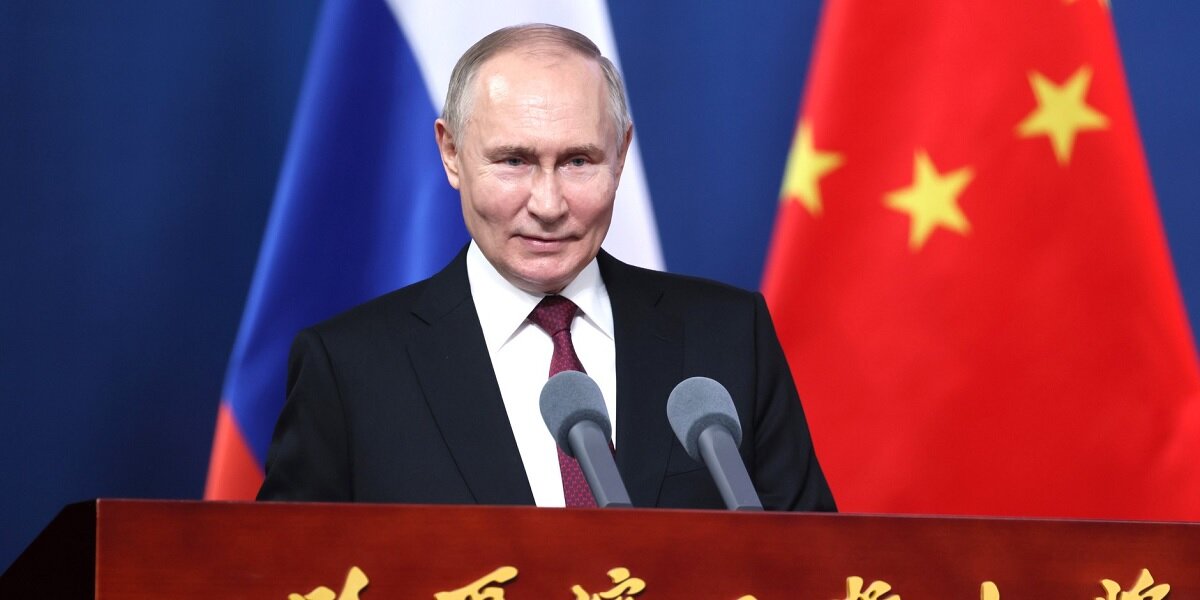 Фото: с сайта Кремля (http://static.kremlin.ru/media/events/photos/big2x/9wKyCA6OhDwiPGQGPPLzq3DAnDTPD0gI.jpg)