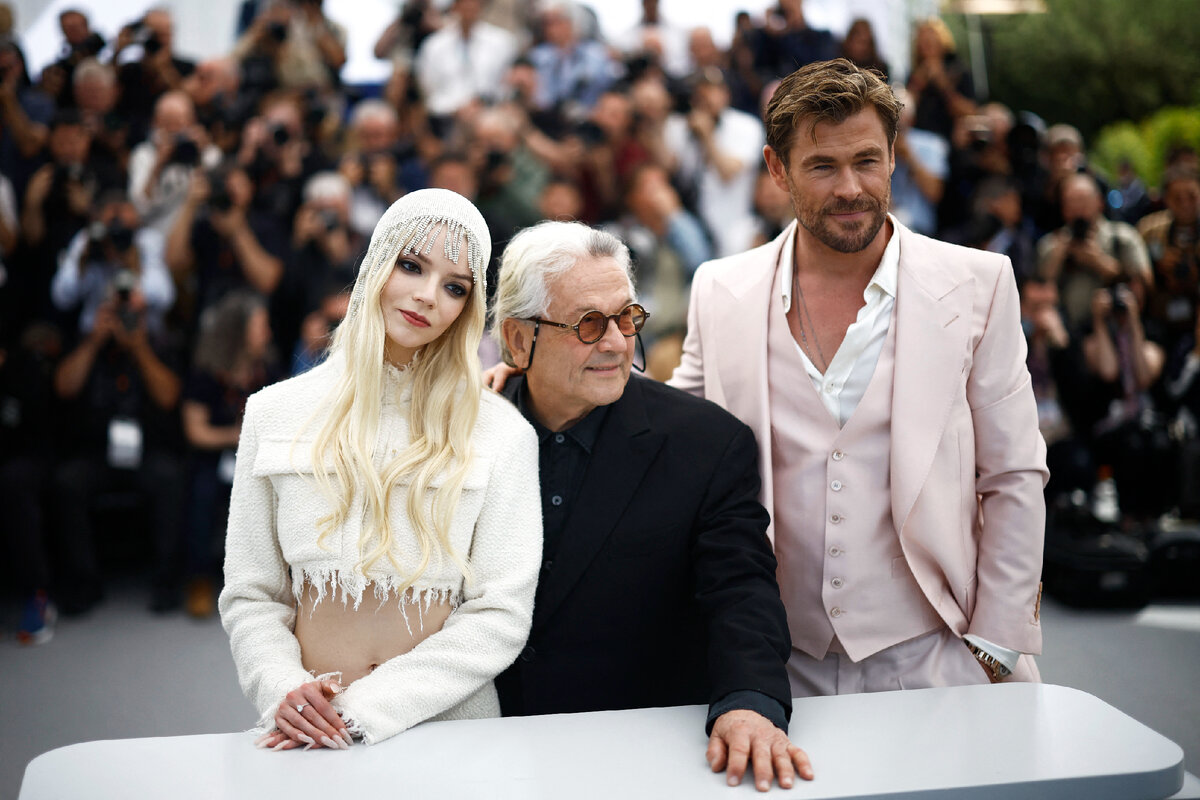 Аня Тейлор-Джой, Джордж Миллер и Крис Хемсворт REUTERS/Stephane Mahe