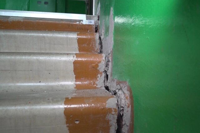    Треснувший дом на Самаркандской Фото:  АиФ/ Ася Мараховская