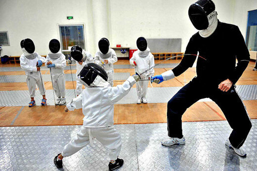 урок по спортивной рапире на "детских" клинках