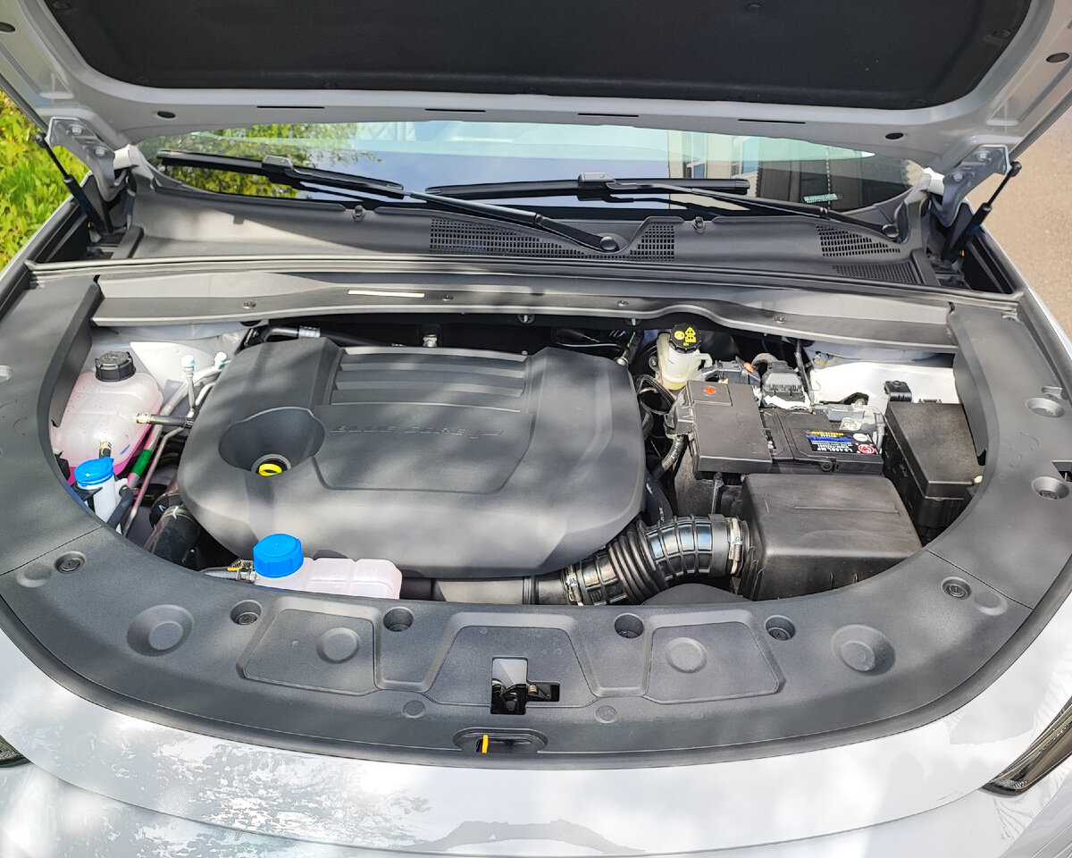 Подкапотное пространство Changan UNI-K