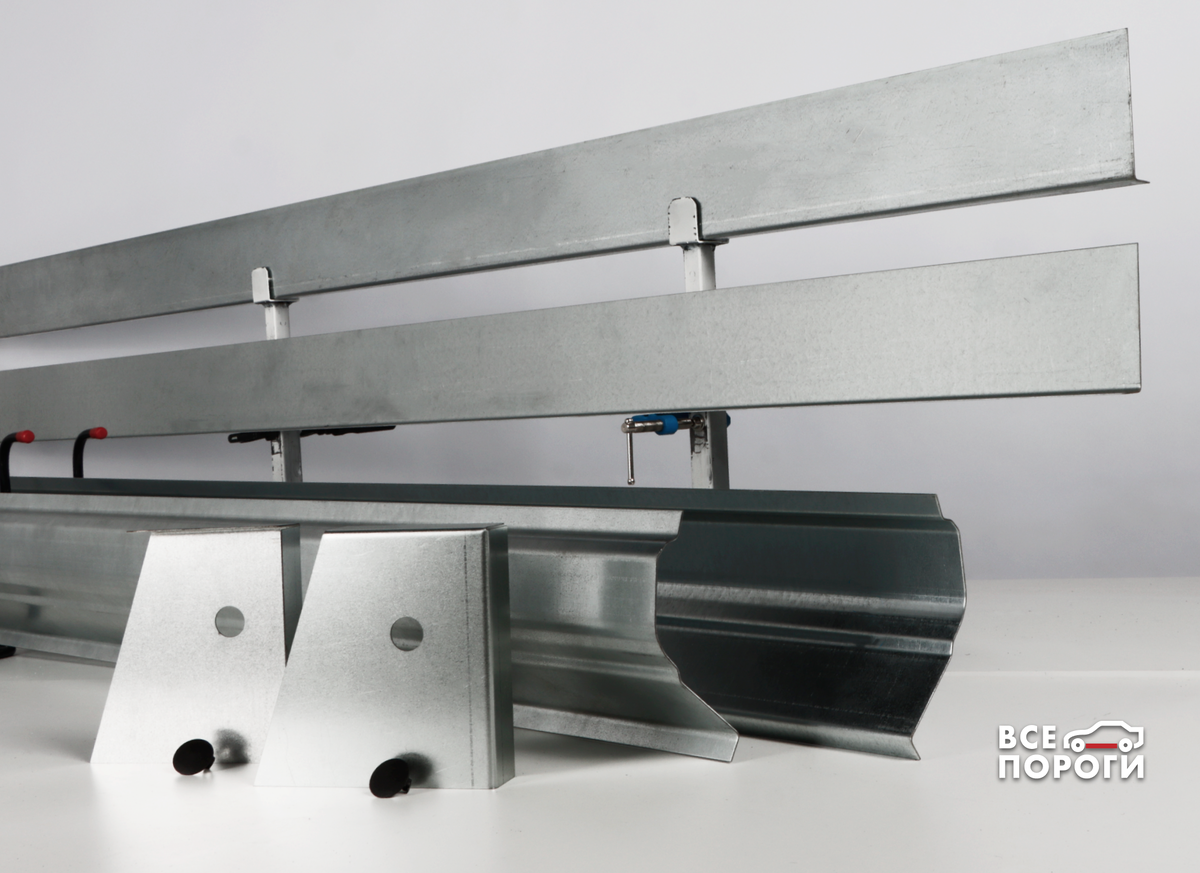 Полный комплект для ремонта порогов: пороги, усилители и заглушки