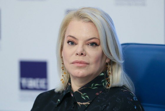    Яна Поплавская