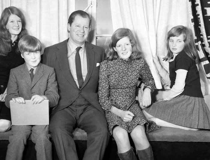 Другая девчонка Спенсер