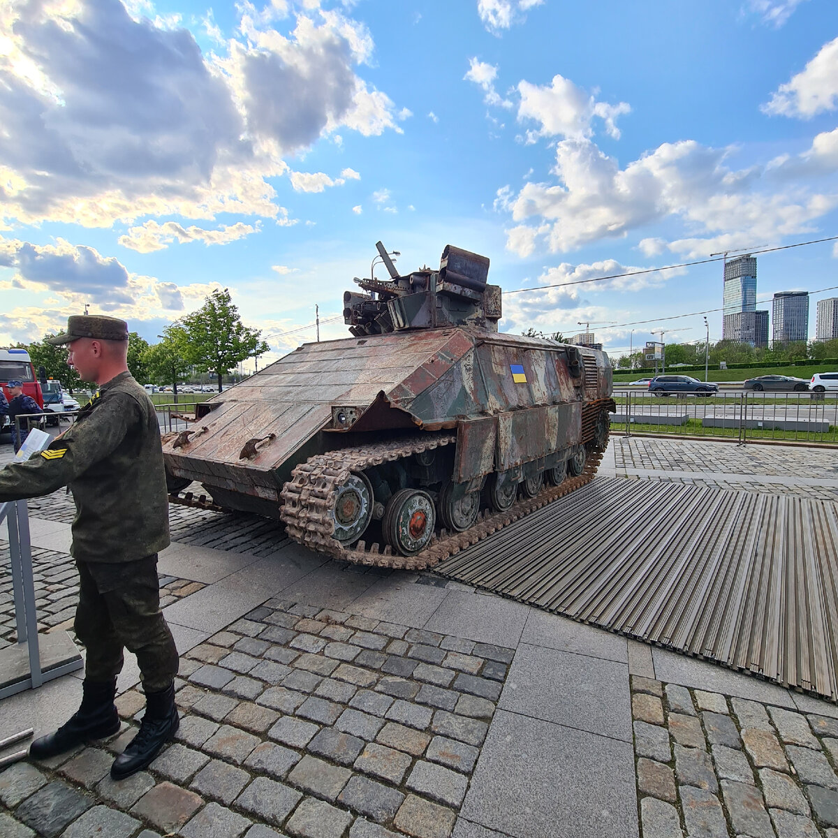 Выставка трофейной военной техники в волгограде фото