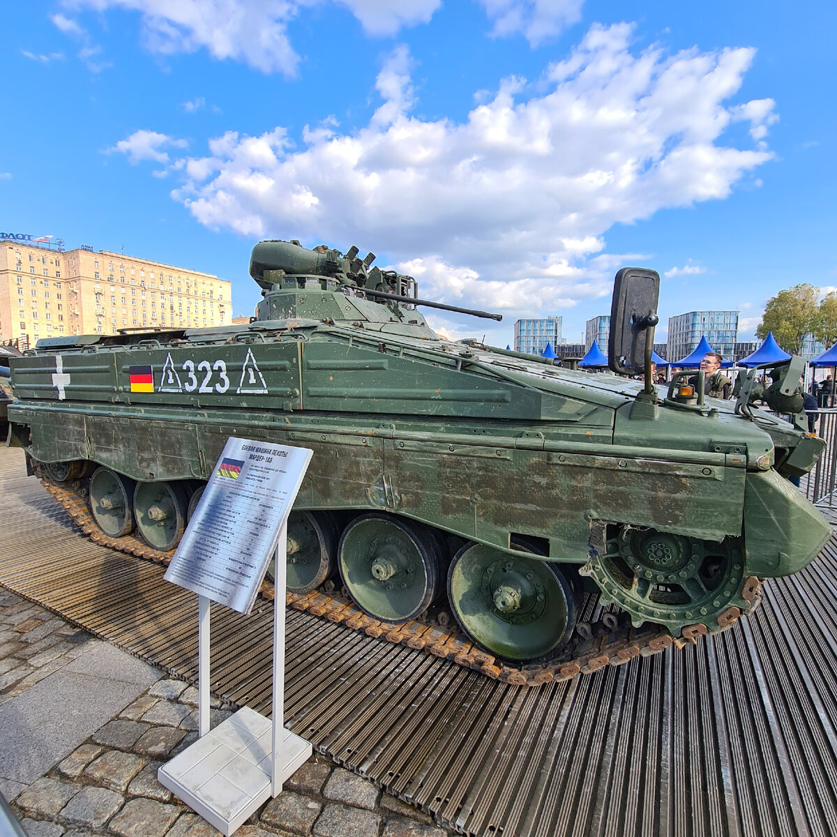 Поклонная гора военная техника фото