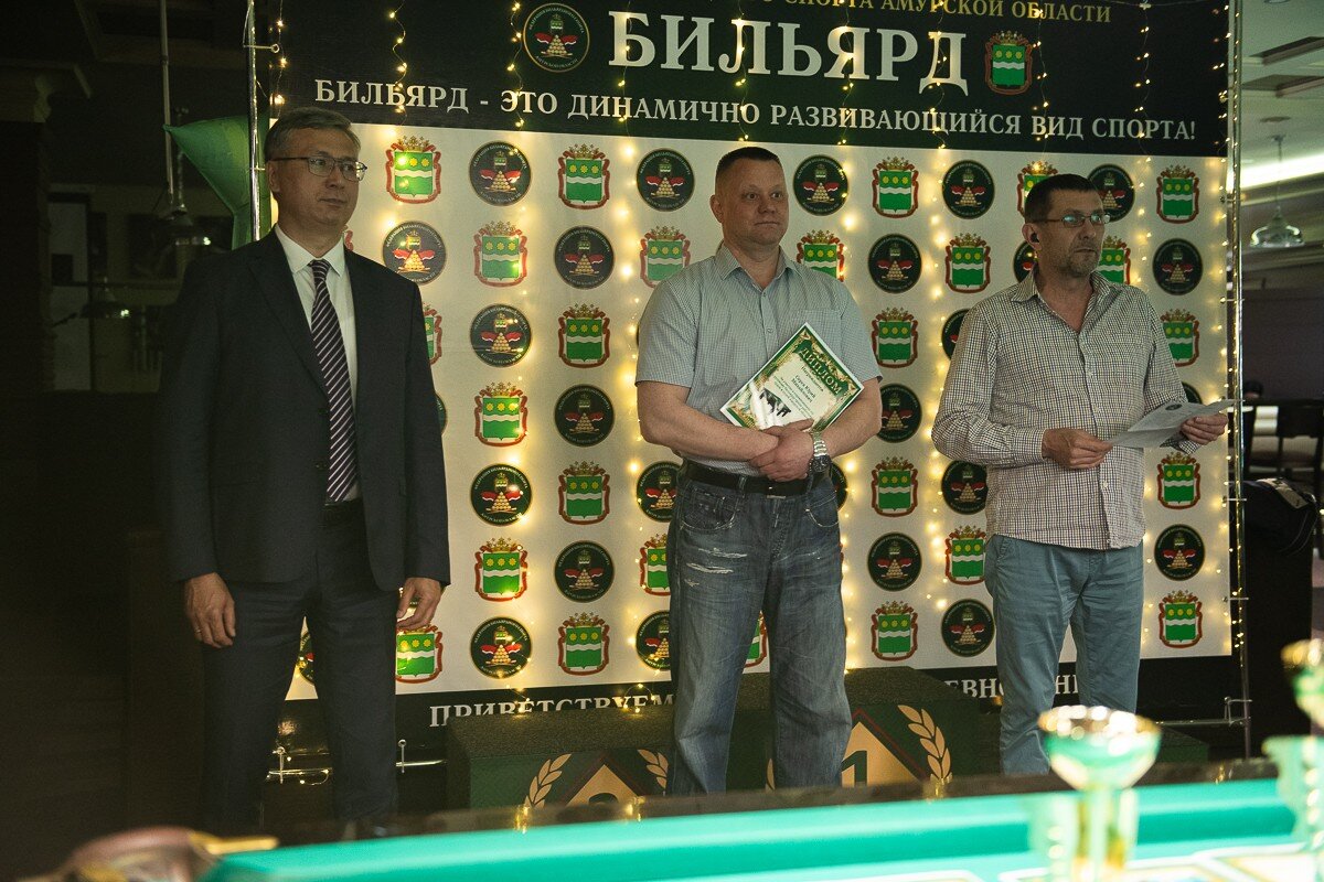 На фото (слева направо): О.Д. Васильев, Е.Г. Федоров, А.А. Малько