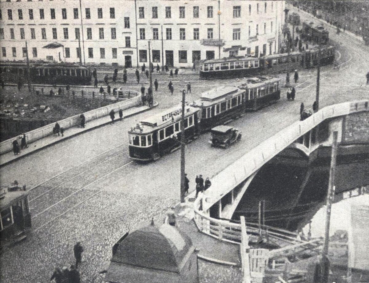 Поцелуев мост - не мост для поцелуев. | Alf-2 | Дзен