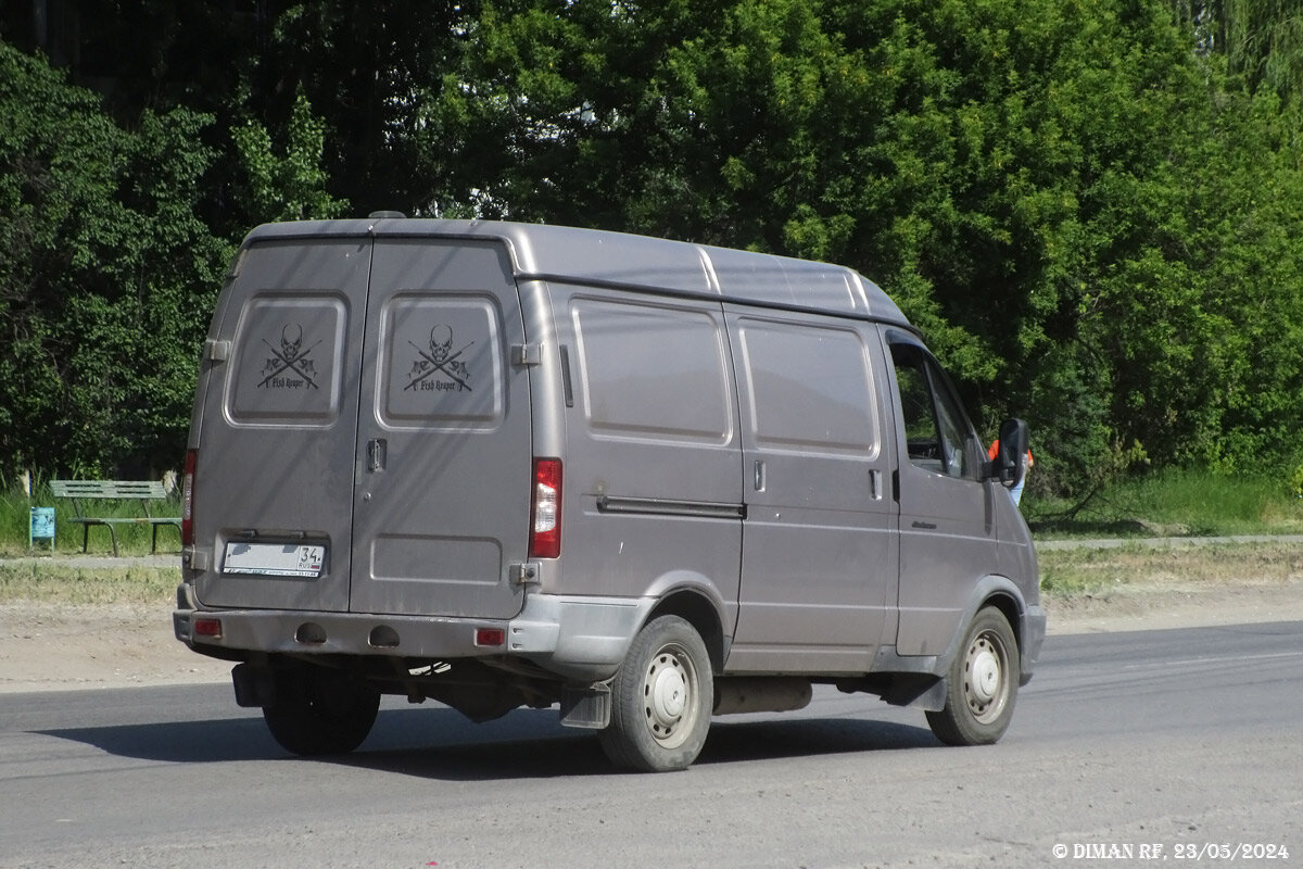 ГАЗ-275200, 2011 года выпуска. Рисунок задних фонарей имеет вид, характерный для семейства «Бизнес». 