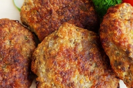 Вкусные пышные домашние котлеты