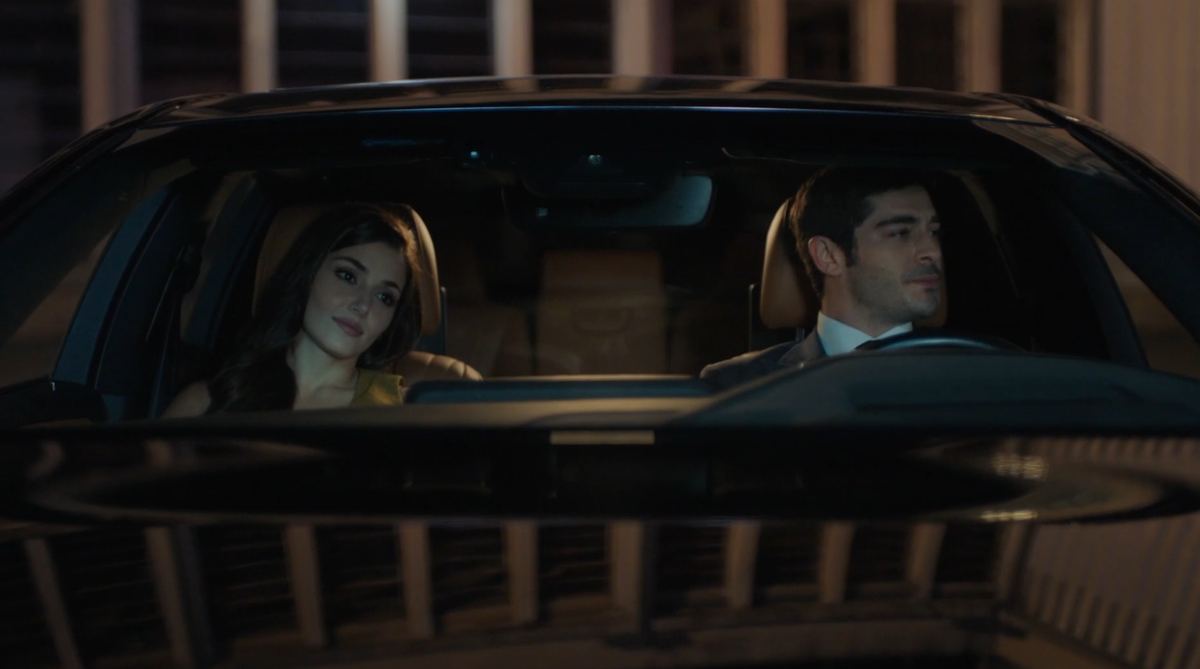 Кадры из сериала "Совершенно другой"