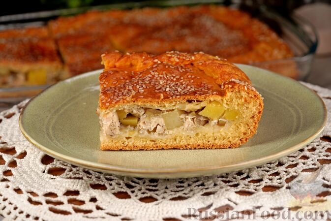 масло сливочное, кефир, яйца, мука, соль, сода, куриное филе, картофель, лук репчатый, перец молотый, молоко, кунжут