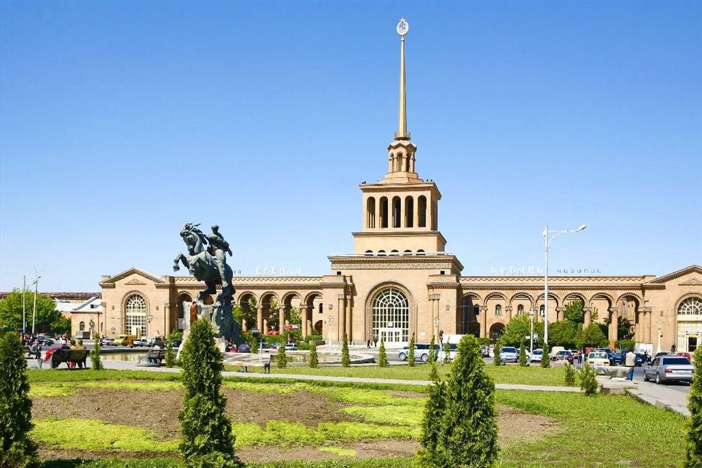 Вокзал в Ереване. Фото из открытых источников Яндекс.Картинки
