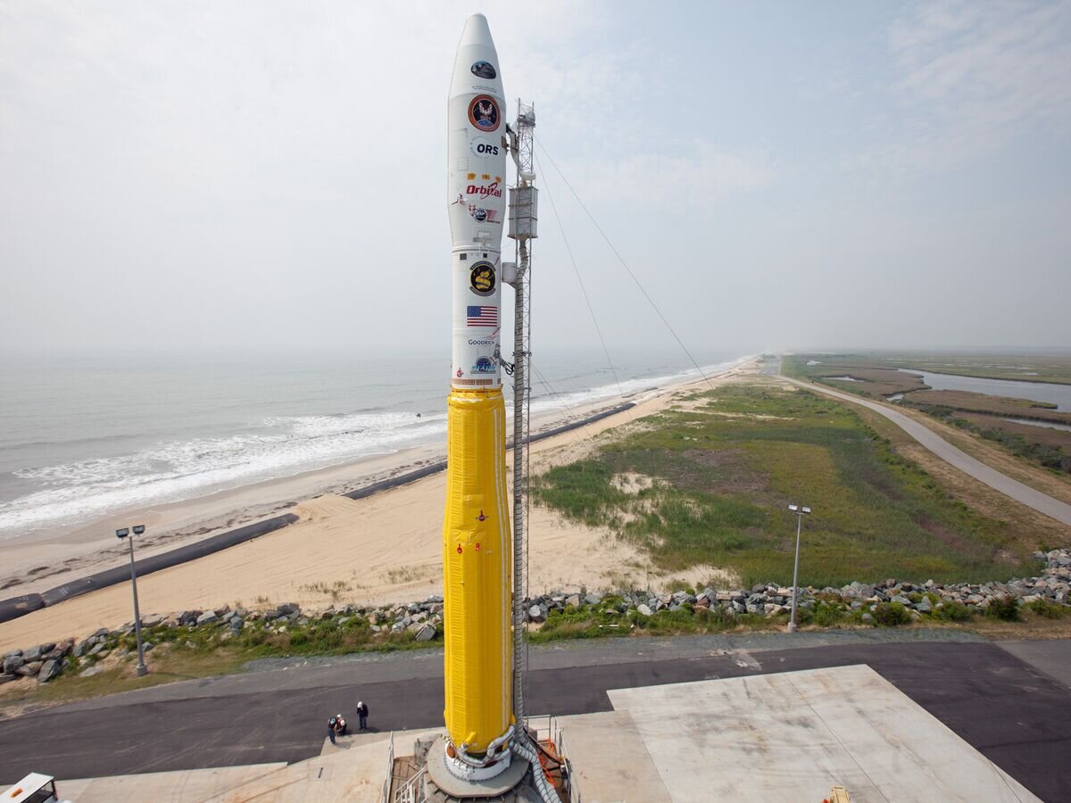    Ракета-носитель американских ВВС Минотавр-1, на которой размещен спутник ORS-1 Министерства обороны США, на космодроме УоллопсCC BY 2.0 / NASA Goddard Space Flight Center / U.S. Air Force Minotaur 1 Rocket