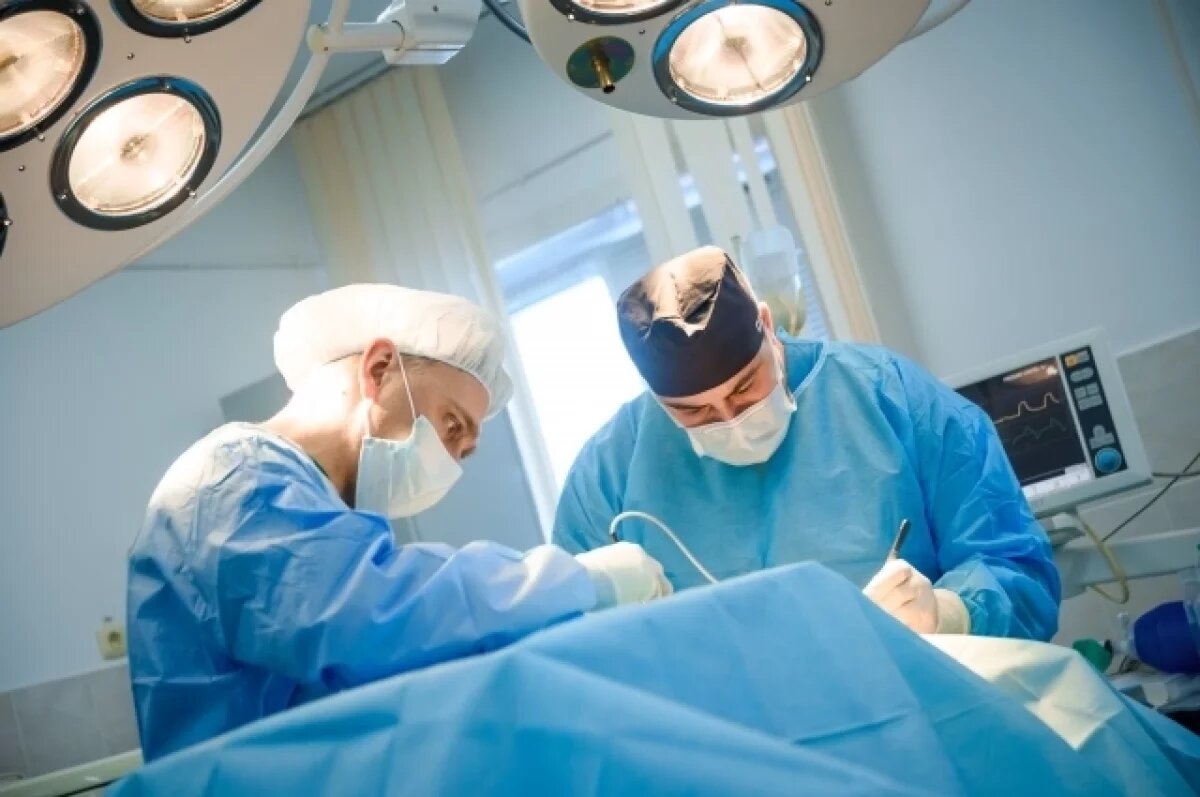    В ноябре кемеровские кардиохирурги под руководством Юлии Кудрявцевой вживили в сердце овцы противоспаечные мембраны, которые запустят в серийное производство для людей в случае успешного эксперимента.