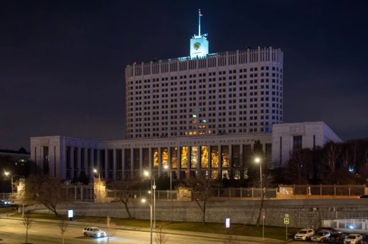    Политолог Виноградов объяснил, почему пять губернаторов перевели в Москву