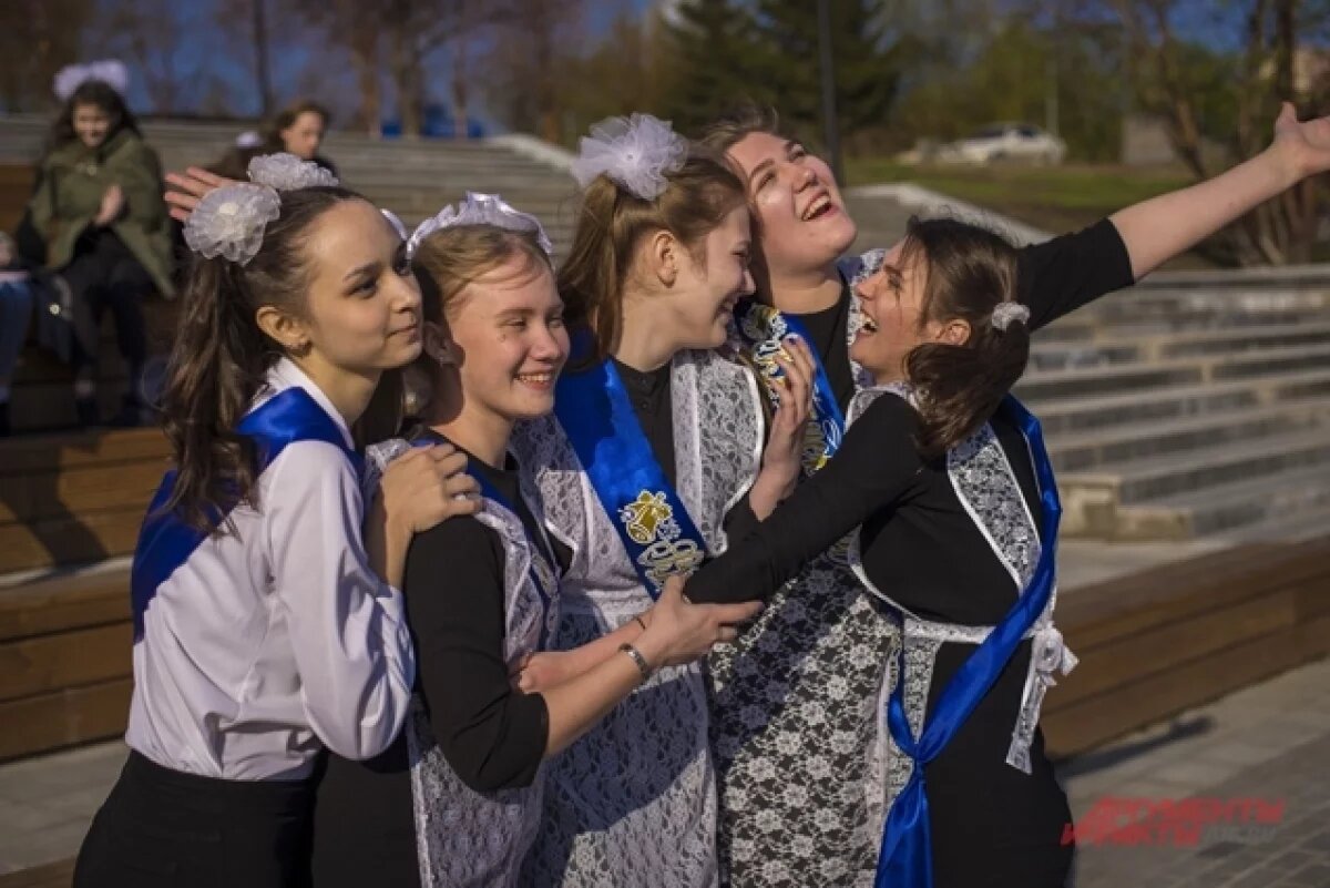    Власти назвали точные даты выпускных у школьников в Новосибирской области