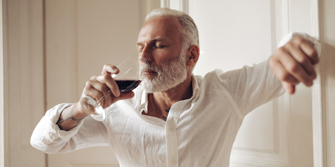 Начиная с какого возраста, уже нельзя пить алкоголь (конкретная цифра)