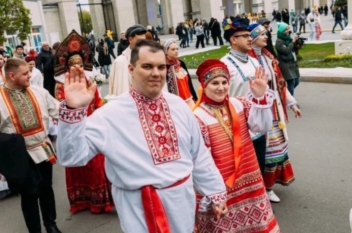    Пара из Брянска заключила брак на выставке-форуме «Россия» в Москве