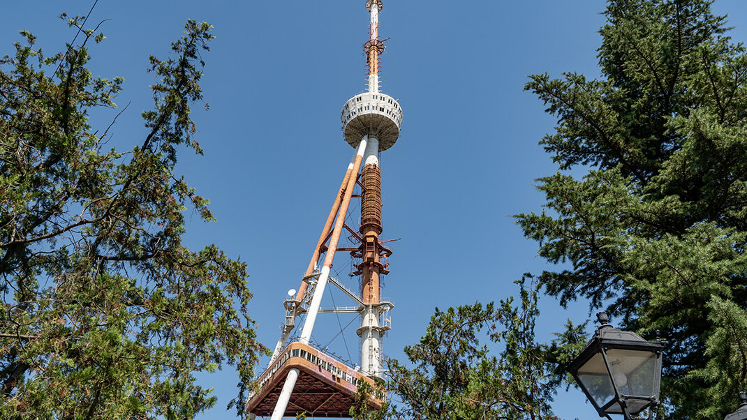 В парке Мтацминда