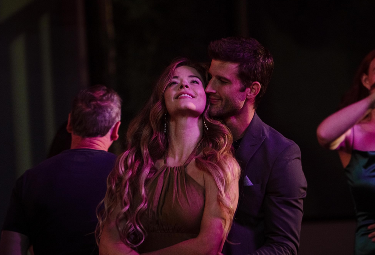 Листайте кадры.