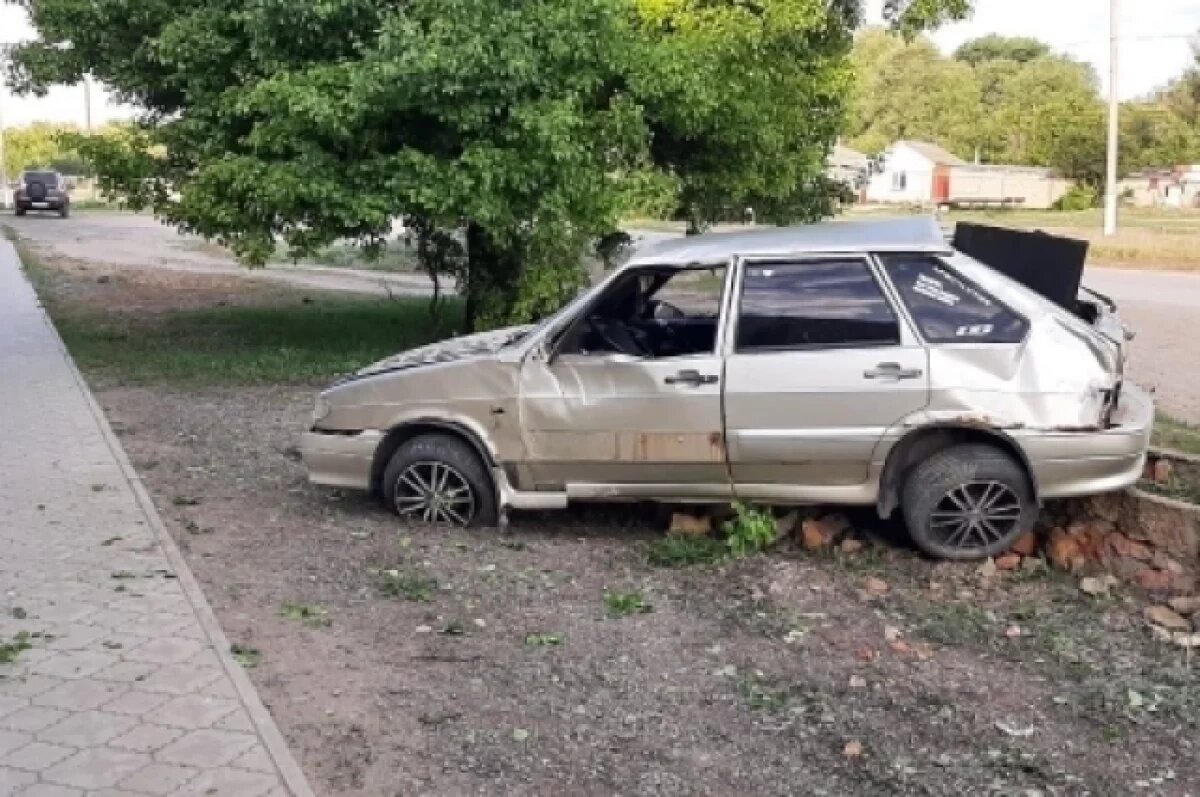    Водитель погиб в опрокинувшемся ВАЗе в хуторе под Волгоградом