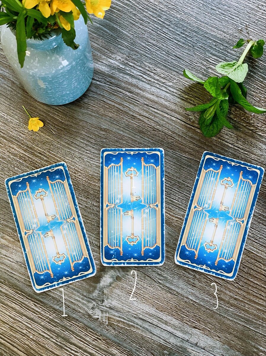 Далее 👇 по тексту читай описание своей выбранной карты ✨