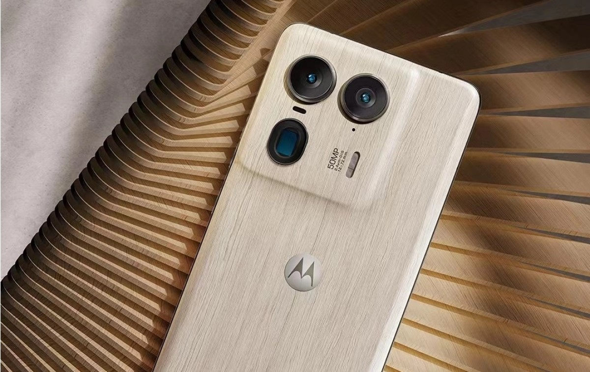 Представлен смартфон Moto X50 Ultra с чипом Snapdragon 8s Gen 3 и  деревянной панелью | Alfaprojet.ru | Дзен