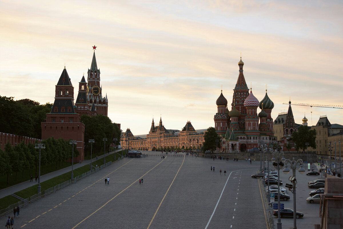 Где погулять в Москве вечером? Самые интересные места от Арбата до  «Москва-Сити» | Яндекс Путешествия | Дзен