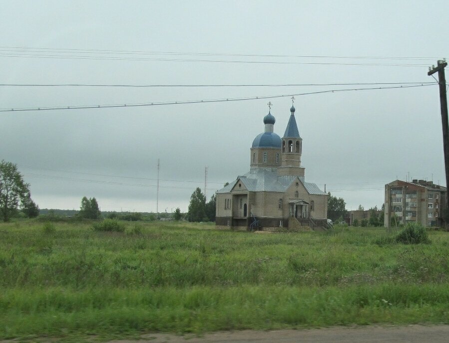 Церковь в деревне Лесная