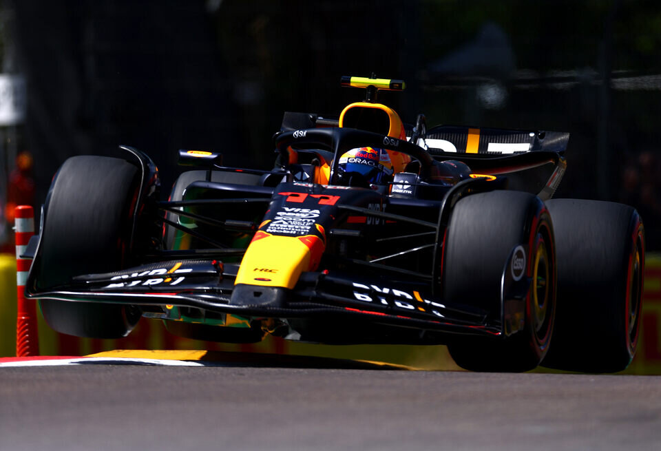    Серхио Перес перечислил причины своего прогресса в 2024 годуRed Bull Racing