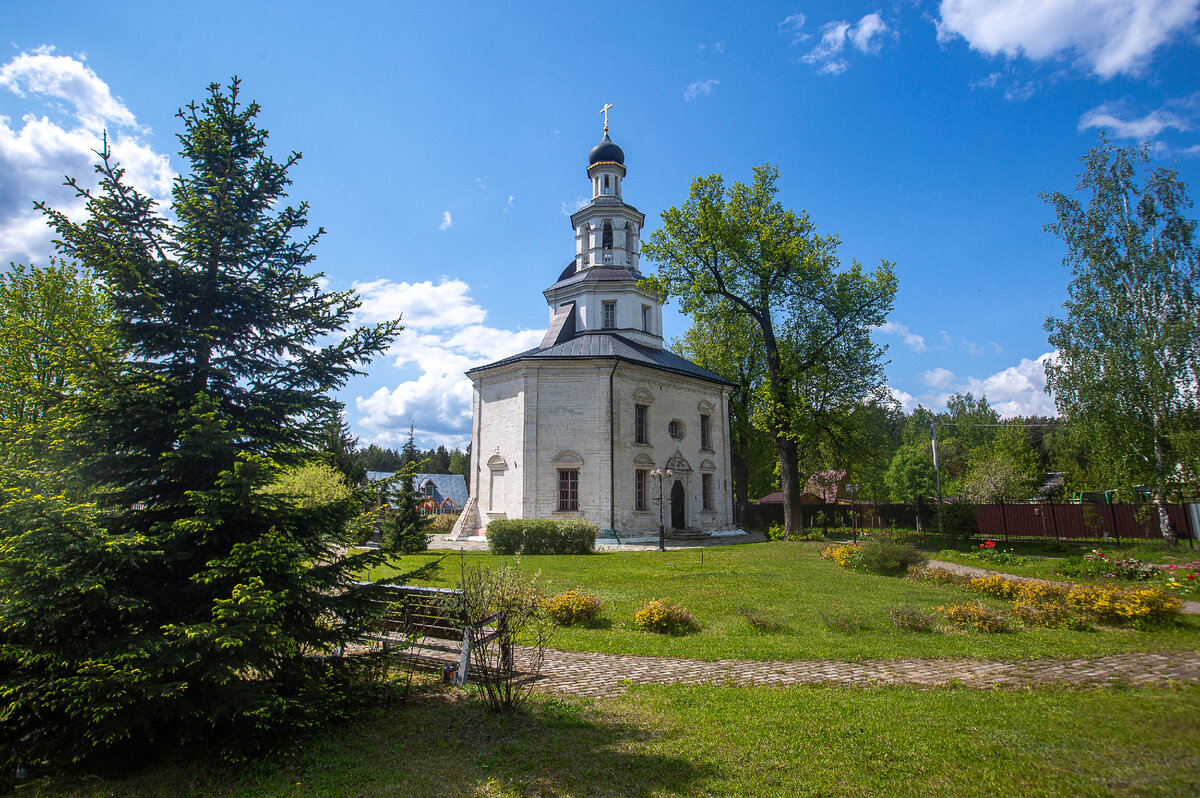 Церковь Николая Чудотворца. Полтево, городской округ Балашиха. Московская область. Фото автора статьи  