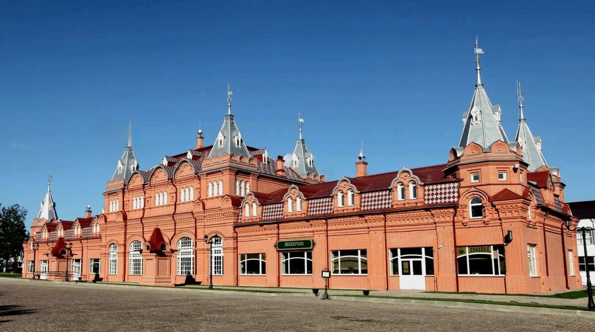 Новые торговые ряды. Здание в русском стиле было построено в самом центре города в 1902-1903 годах. Фото из открытых источников.