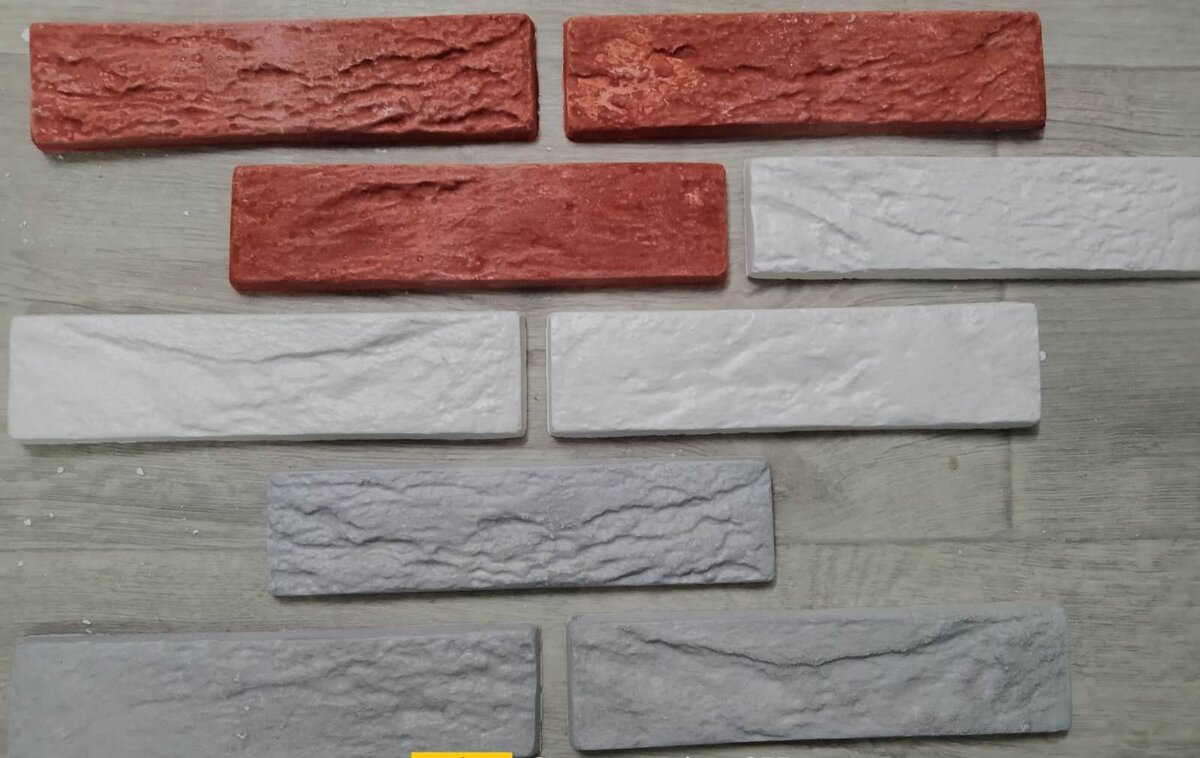 Купили еще пару баночек черного колера, 1 баночку бронзового цвета и красный