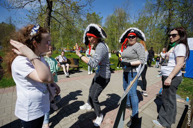    Городским праздником "Веселый семейный выходной" в парке отметили Международный день семей.